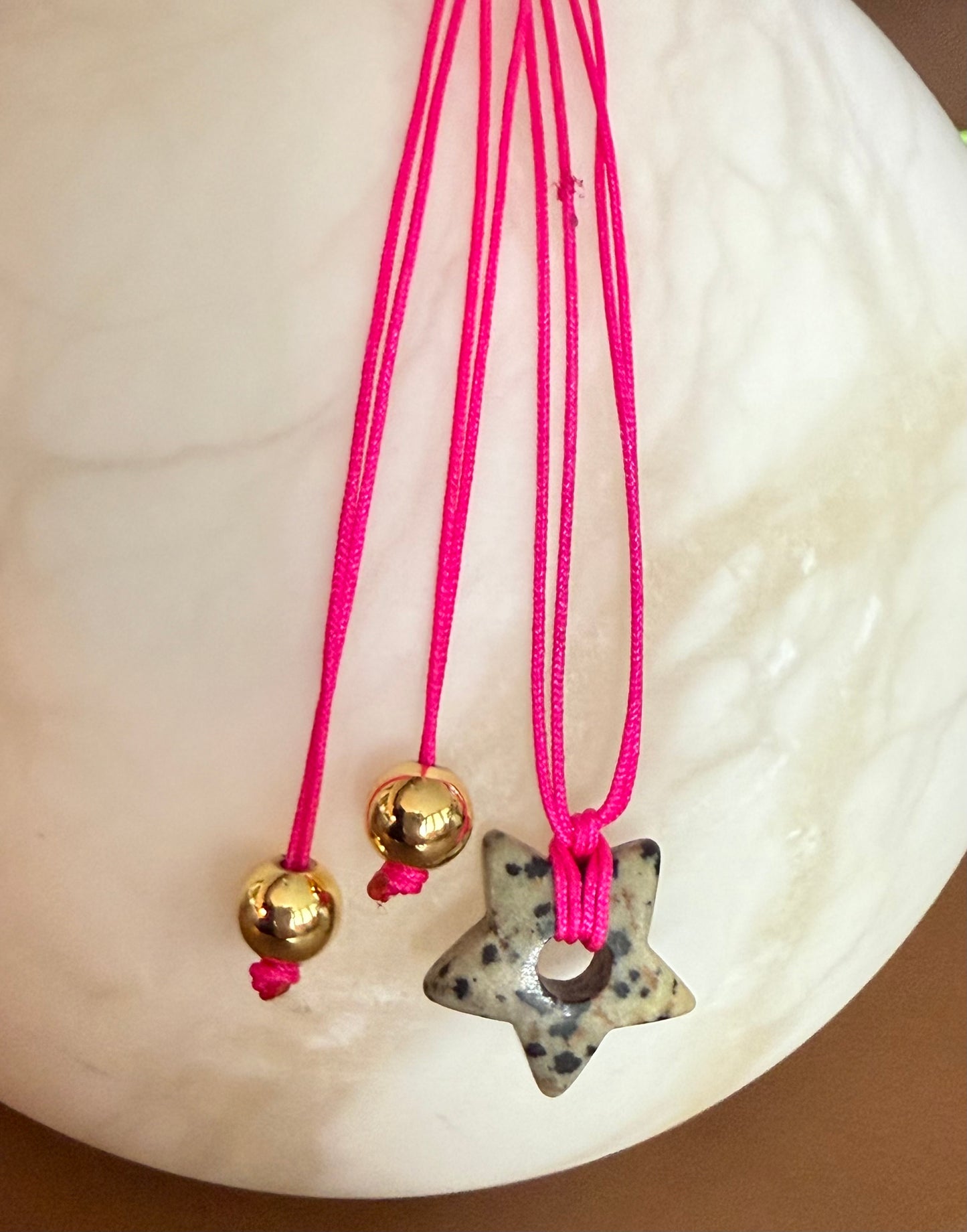 Dalmation star • Magenta